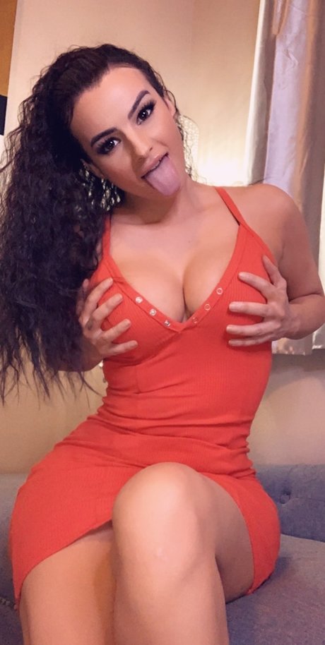 Naken lekkede OnlyFans-bilde av Creamy Rose
