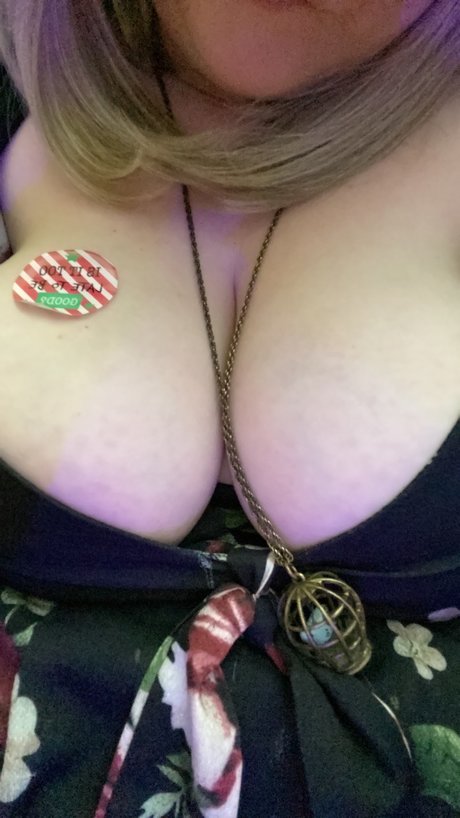Nahá fotka uniklých OnlyFans od Helen