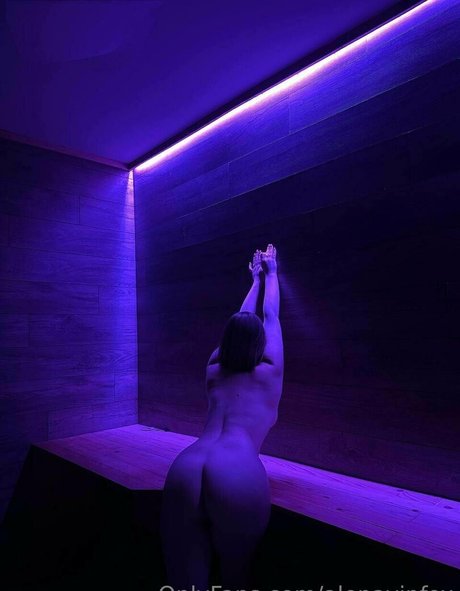 Обнаженная фотография утечки OnlyFans от Alenavipfox