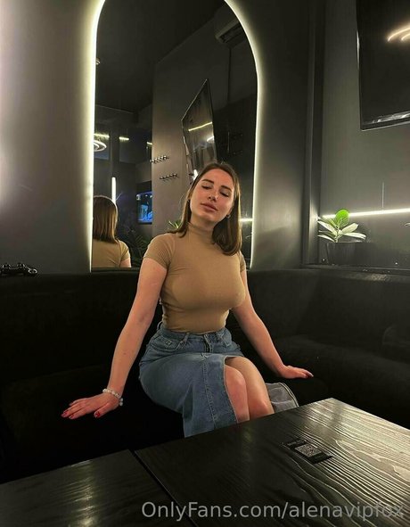 Nahá fotka uniklých OnlyFans od Alenavipfox