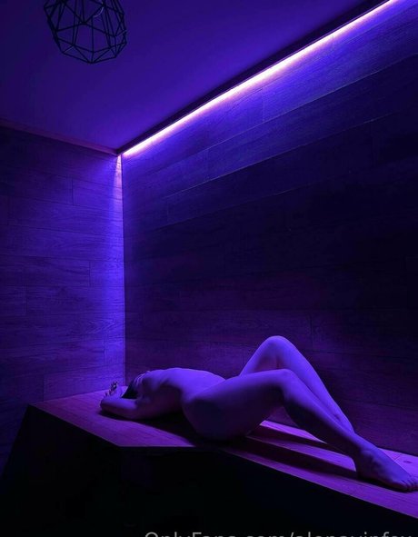 Alaston vuotanut OnlyFans-kuva Alenavipfox