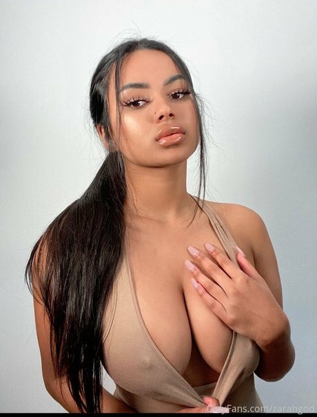 Foto di nudo di fuga di OnlyFans di Zarahgod
