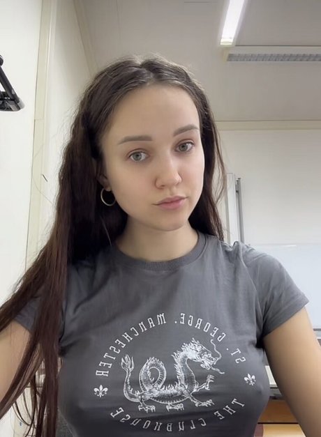 Foto nua vazada do OnlyFans de Ellielli Elligoinglive