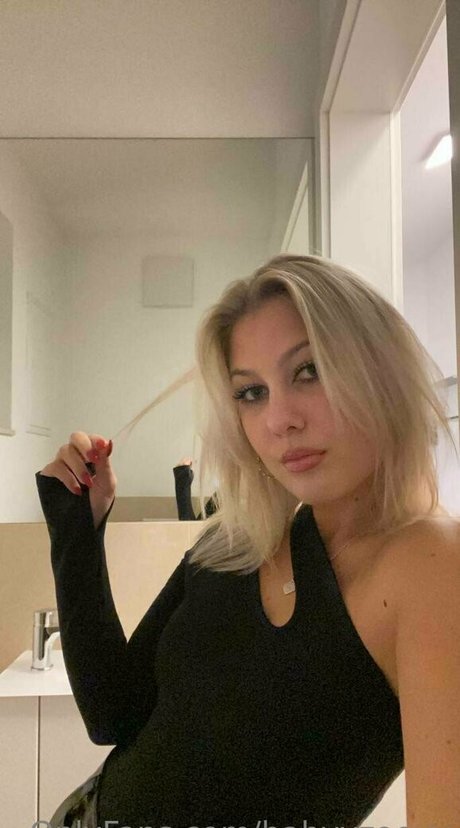 Babyyzoeyy OnlyFans泄露裸照