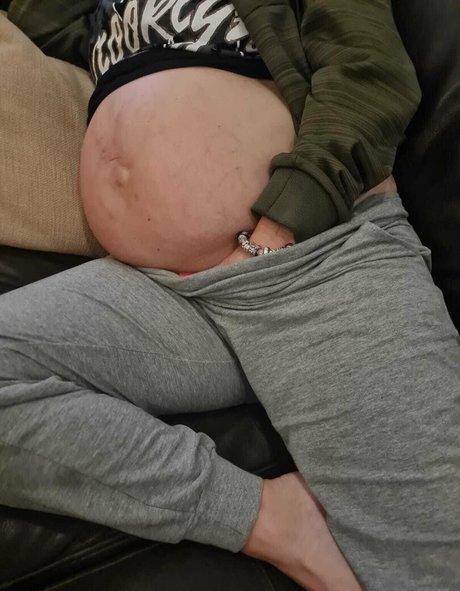 Prettypregnant35