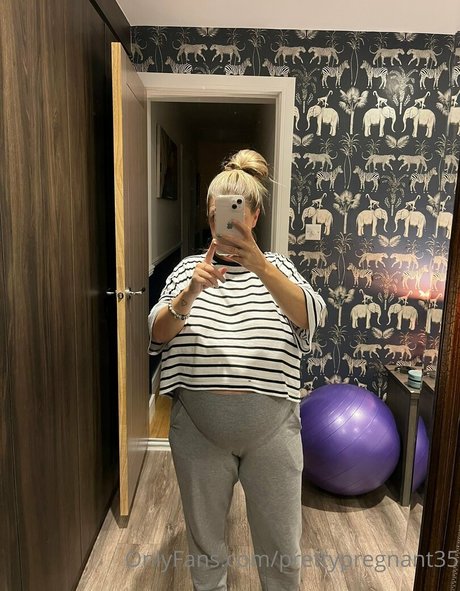 Photo nue de fuite OnlyFans de Prettypregnant35