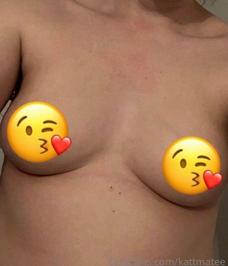 Kattmatee OnlyFans 유출 누드 사진