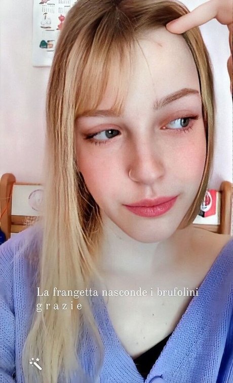 Nahá fotka uniklých OnlyFans od Agnese Innocente