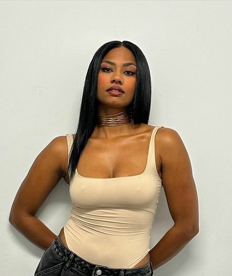 Naken läckt OnlyFans-bild av Nia Correia Ot
