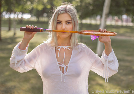 Nahá fotka uniklých OnlyFans od Evaelfie