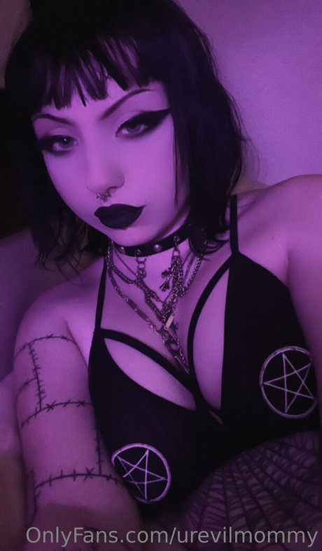 Urevilmommy