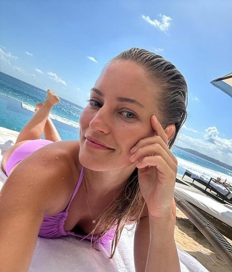 Naken lekkede OnlyFans-bilde av Ijustine