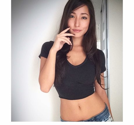 Nacktes geleaktes OnlyFans-Foto von Bia Miyuki