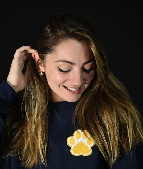Roxane Asmr OnlyFans