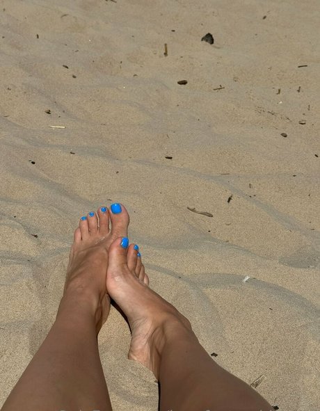 Barefootgoddessbri