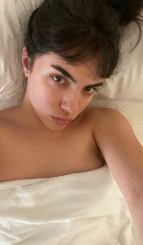 Naakte gelekte OnlyFans-foto van Marta Sango