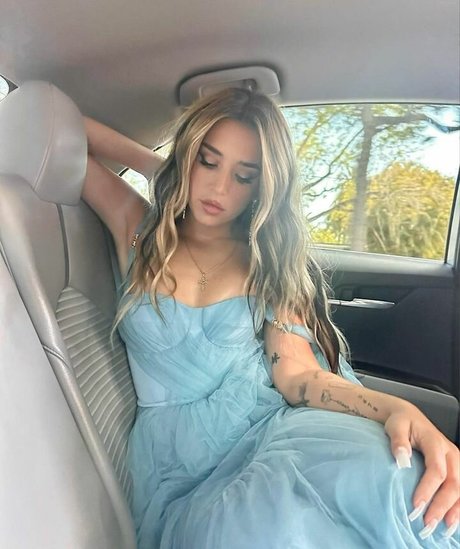 Nahá fotka uniklých OnlyFans od Lola Indigo