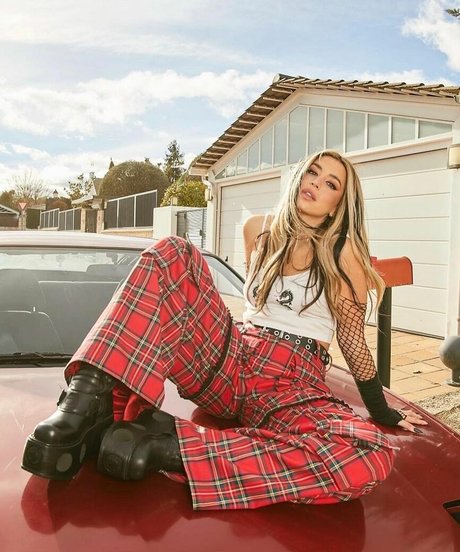 Lola Indigo