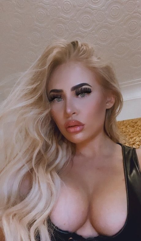Latinmoniquexx