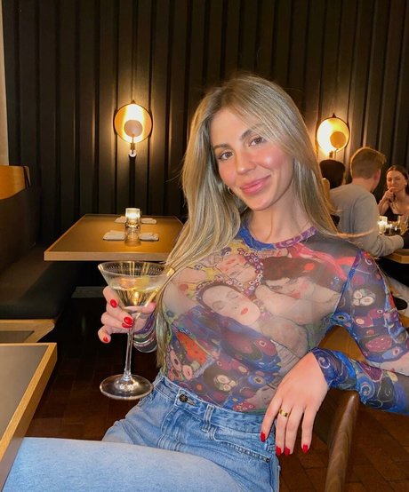 Beatrice Bouchard OnlyFansリークヌード写真