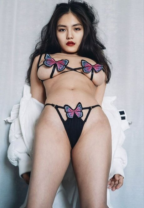 Foto di nudo di fuga di OnlyFans di La Chinita