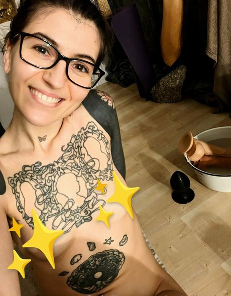 Alasti lekkinud OnlyFans-i pilt Nataliewinz