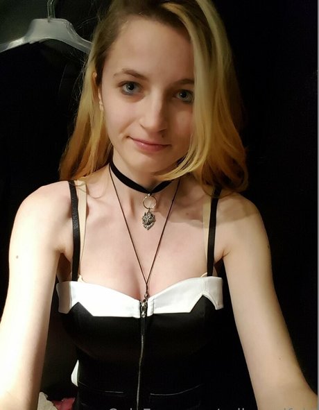 Naken läckt OnlyFans-bild av Sailerwolfgirl