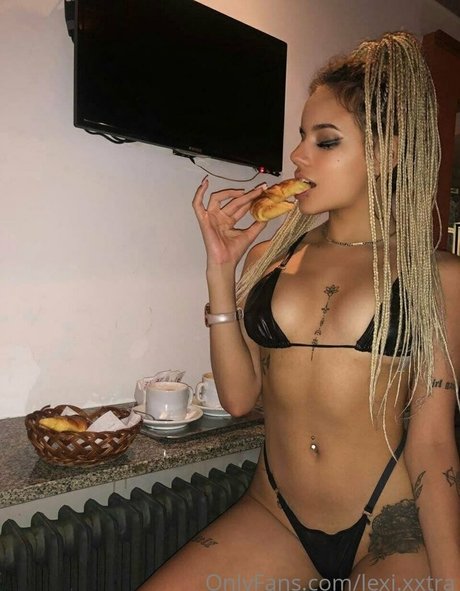 Naken läckt OnlyFans-bild av Lexixxtra