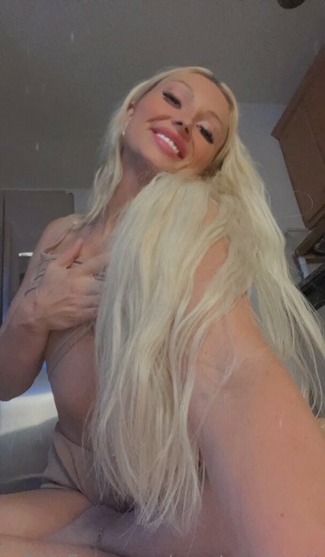 Naken lekkede OnlyFans-bilde av Courtneyhuntt