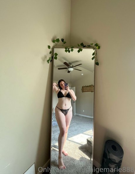 Nahá fotka uniklých OnlyFans od Paigemarie888