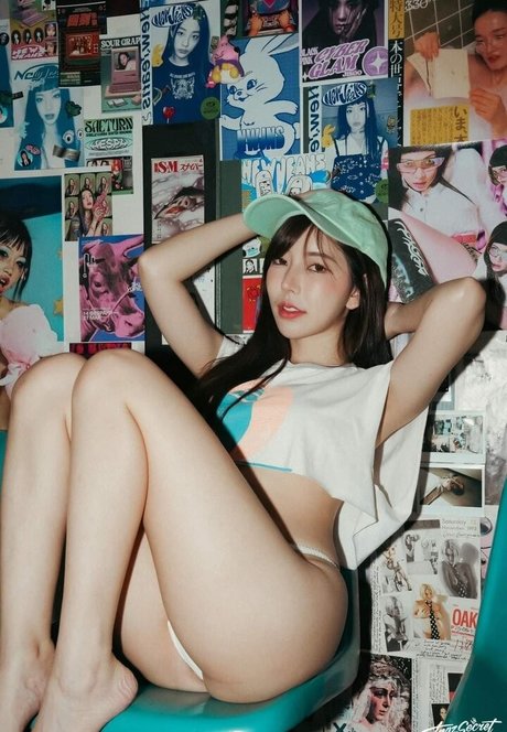 Naken lekkede OnlyFans-bilde av Champ Emmita