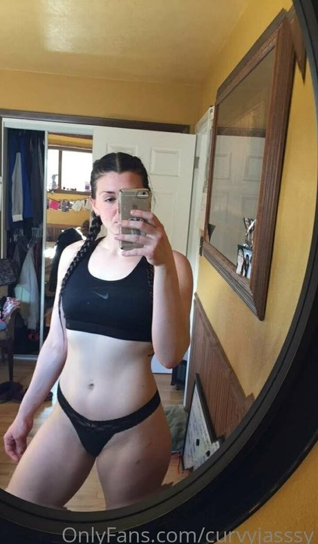 Curvyjasssy