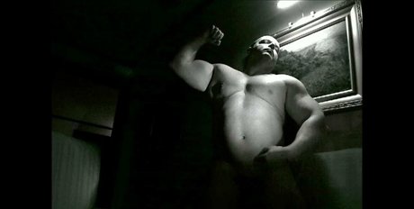 Flexbigmuscle