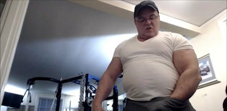 Flexbigmuscle