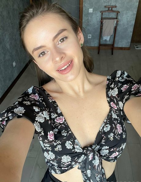Nahá fotka uniklých OnlyFans od Rinaboom