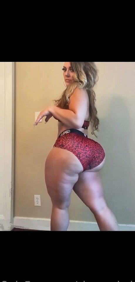 Nahá fotka uniklých OnlyFans od Sharreebabyy