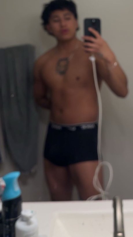 Naken läckt OnlyFans-bild av Jhuan