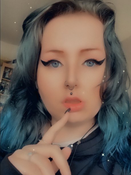 Naakte gelekte OnlyFans-foto van Blue