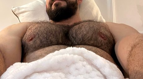 Alaston vuotanut OnlyFans-kuva Ardillagenocida