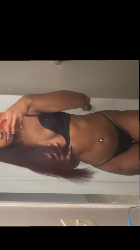 Naken läckt OnlyFans-bild av Chyna Doll