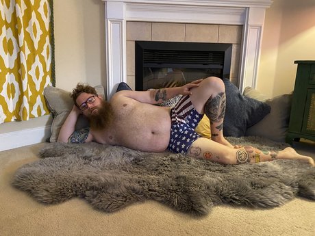 Alaston vuotanut OnlyFans-kuva Joe