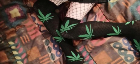 Stoner Girl