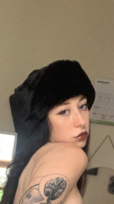 Alasti lekkinud OnlyFans-i pilt Angel 