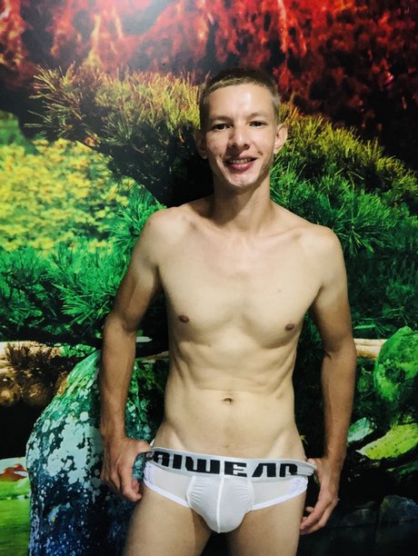 Naken läckt OnlyFans-bild av Alex Adams
