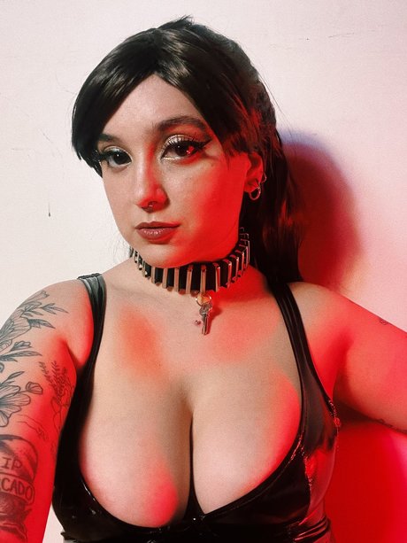 Alasti lekkinud OnlyFans-i pilt  Goddess Afrodita 