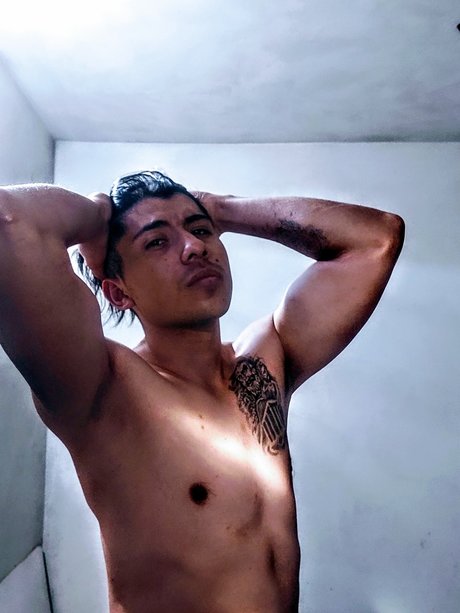 Nahá fotka uniklých OnlyFans od Alo