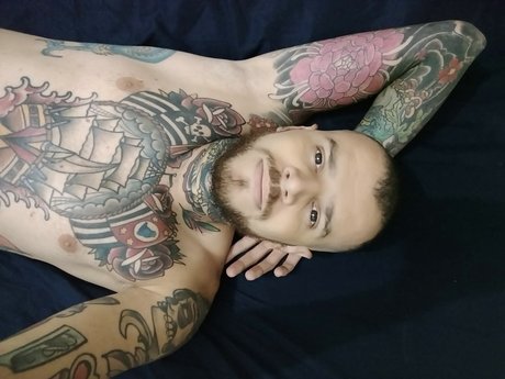 Naken läckt OnlyFans-bild av Andr Sampaio