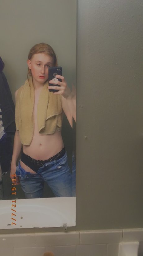 Naakte gelekte OnlyFans-foto van Nympho Depressive