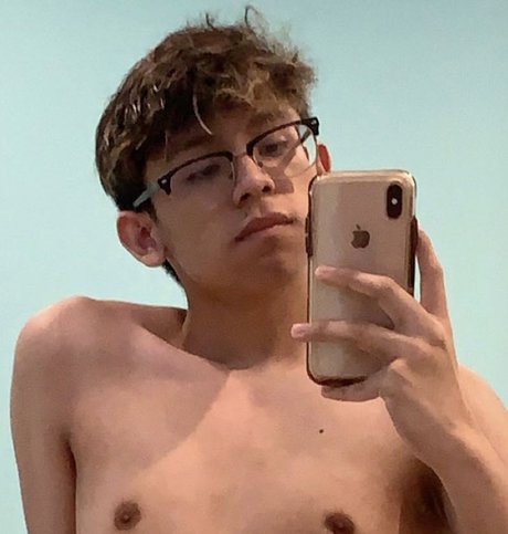 Nahá fotka uniklých OnlyFans od Dio