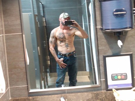 Photo nue de fuite OnlyFans de Donald Irelan